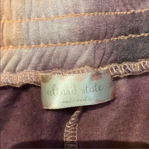 Altar’d State Intimates tie dye lounge or sweat pant - Picture 2 of 8